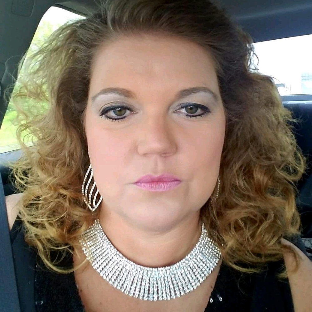 Meet your Posher, Dana